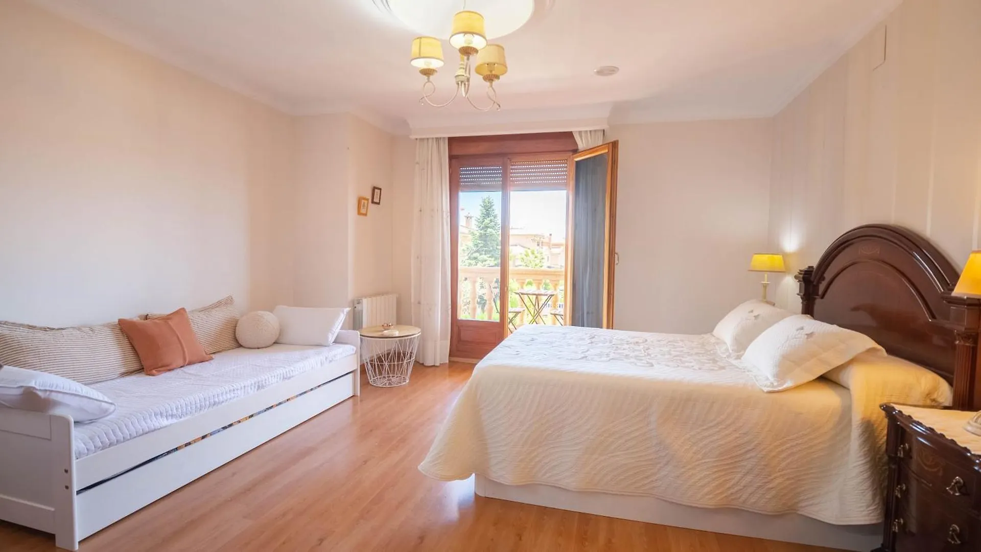 Villa Luis R Cajar