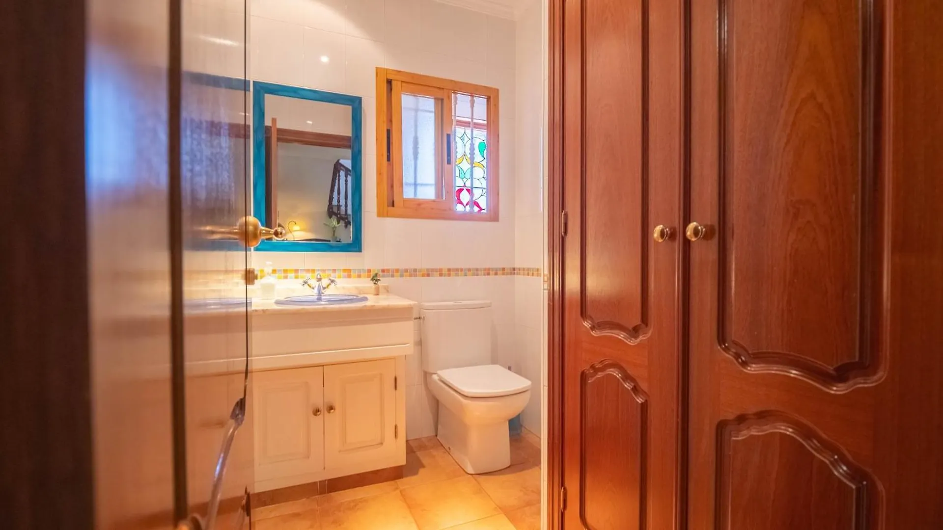 Homestay Villa Luis R Cajar Spain